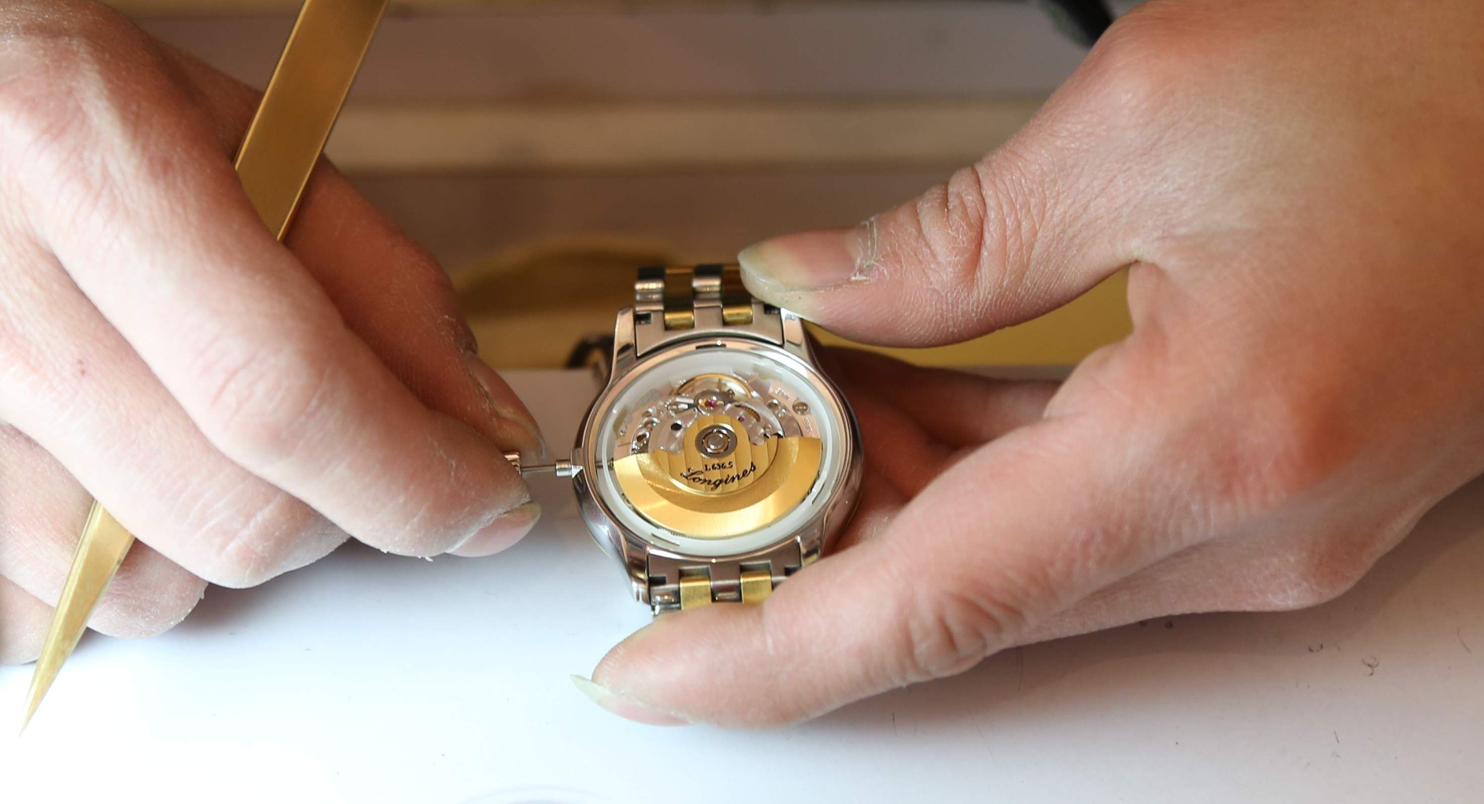 格拉苏蒂保养一次大概要多少钱（格拉苏蒂更换表蒙）