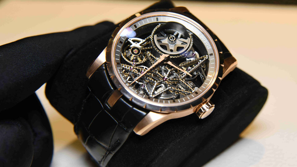 格拉苏蒂手表维修（格拉苏蒂表盘刮花）